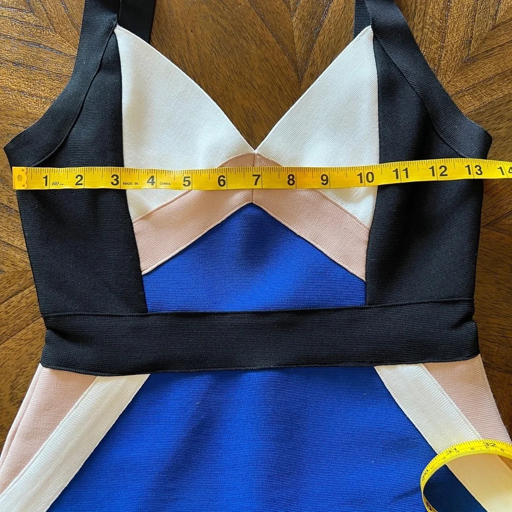 Elegant Colorblock Sleeveless Dress - Picture 4 of 6